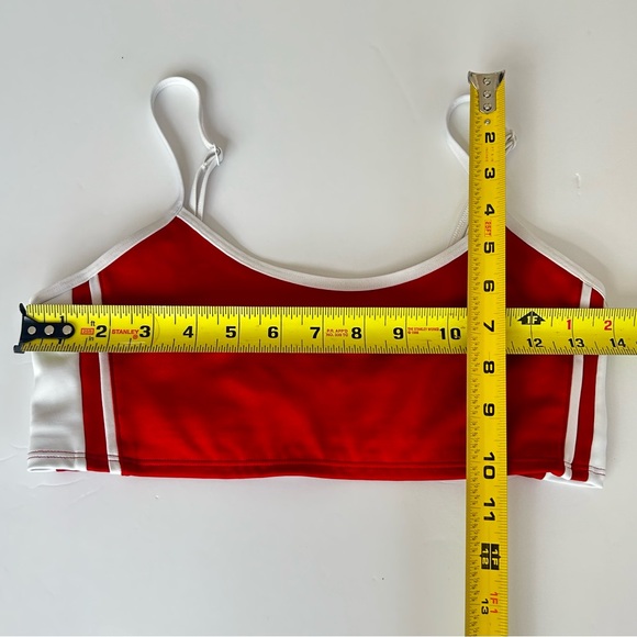 ALO Yoga Airlift Car Club Sports Bra Red White Adjustable Size Medium NWOT - Picture 6 of 8